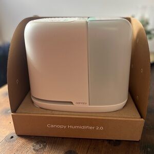 Canopy Humidifier 2.0 in White and Cream